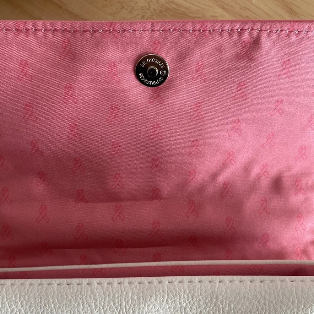 Diptyque Paris Airways Breast Cancer Makeup/Toiletry Bag - Picture 7 of 9